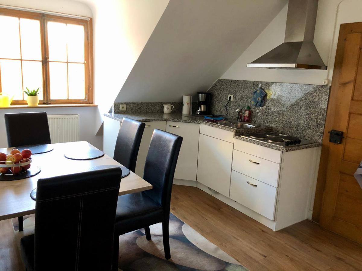 Ferienwohnung Im Gruenen Auf Idyllisch Gelegenen Gutshof Und Doch So Zentral Waldshut-Tiengen Exterior foto